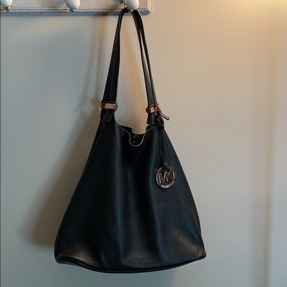 Michael Kors Handbags - Michael Kors Purse Michael Kors Handbags - Michael Kors Purse